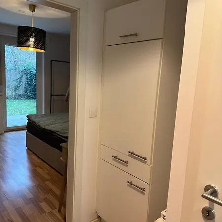 Ruhiges Garten-apartment Mit Gratis Parkplatz Appartamento