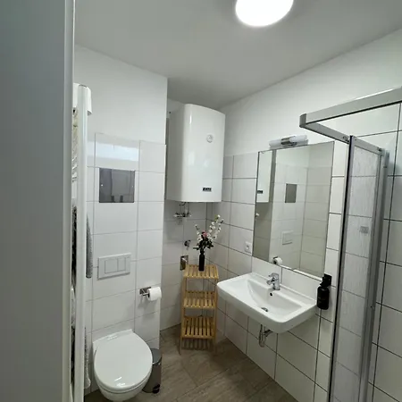 Apartment Staedtische Ruheoase Mit Garten & Gratis Parkplatz Graz