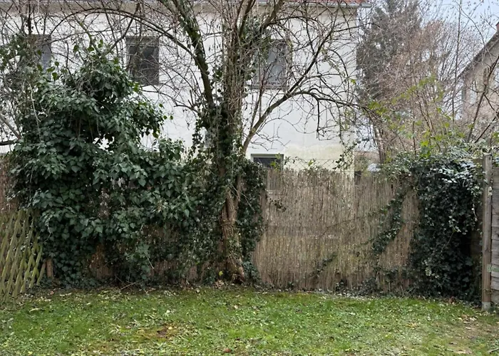 Apartment Ruhiges Garten-apartment Mit Gratis Parkplatz *